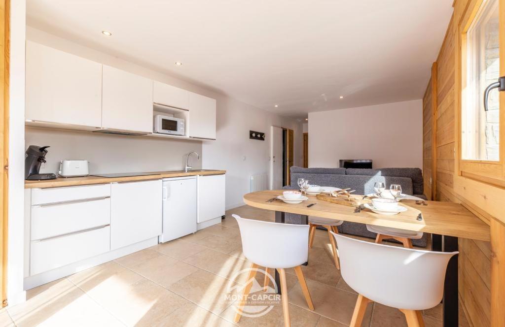 Appartement Escal Лез Англ Екстериор снимка